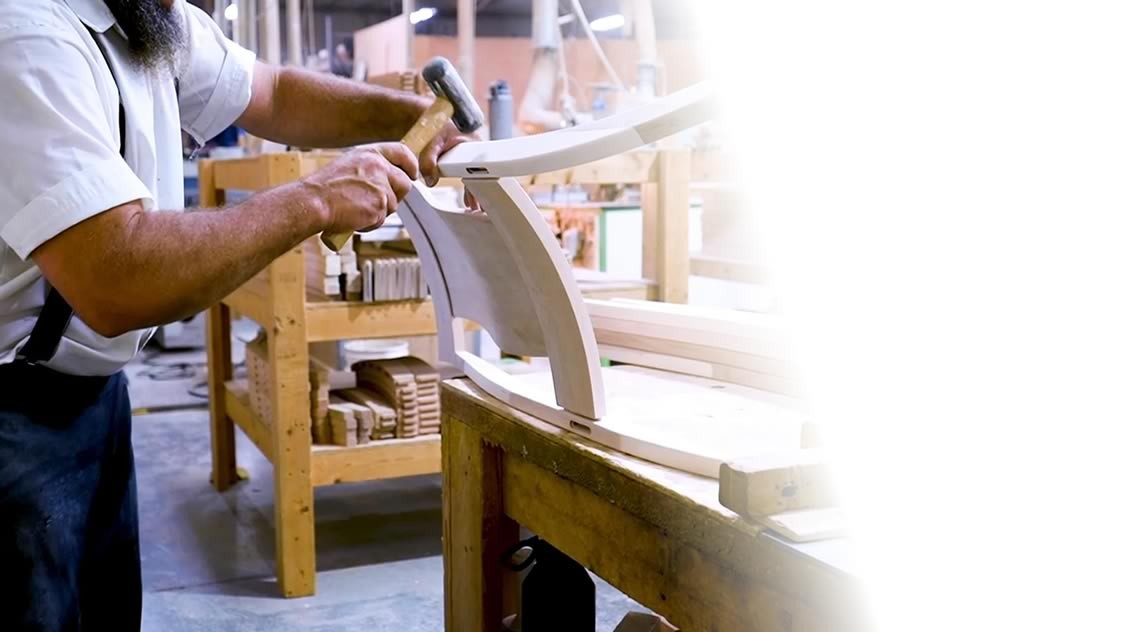 The Art of Amish Woodworking. 